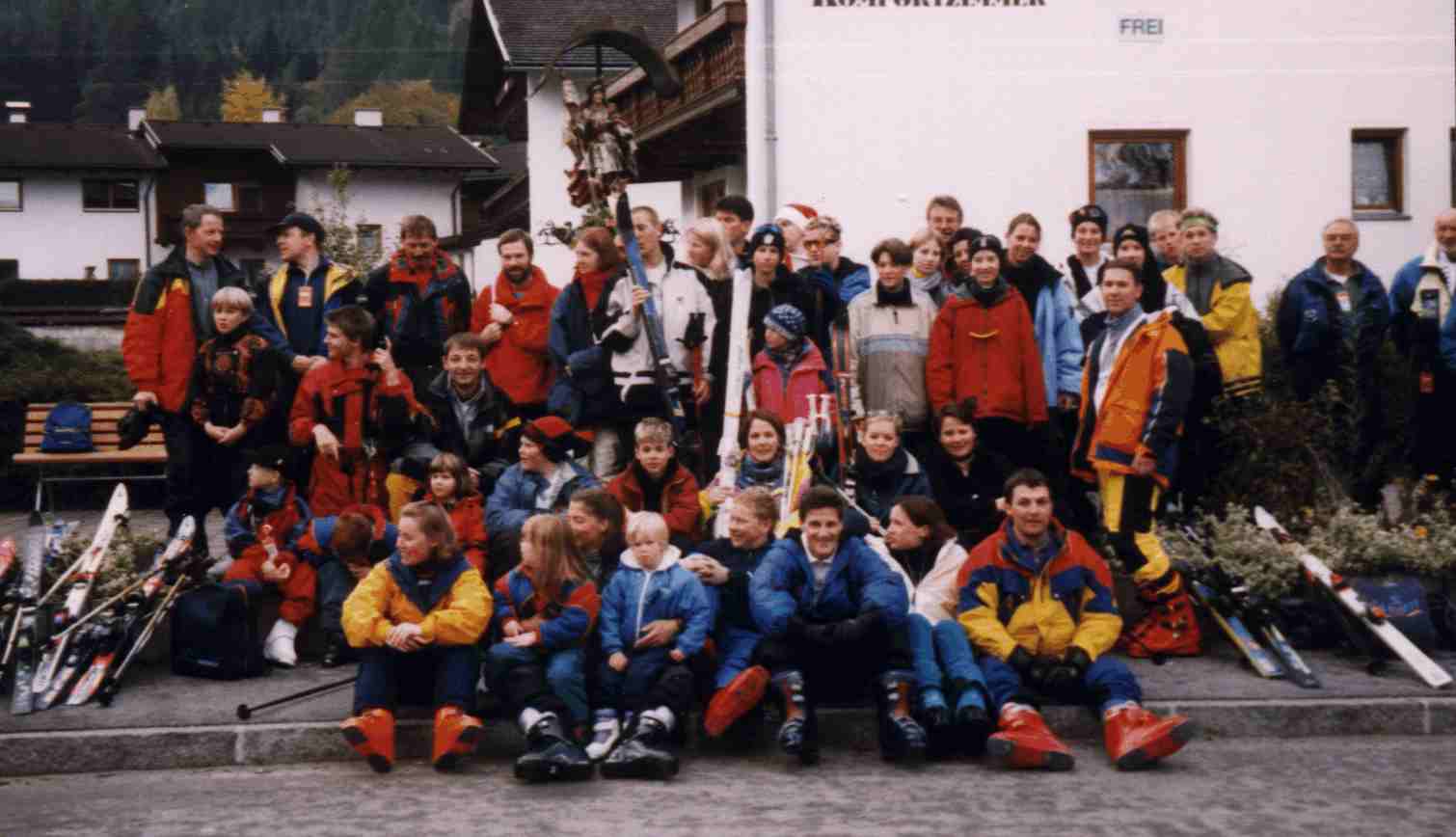 gruppe1.jpg (75577 Byte)