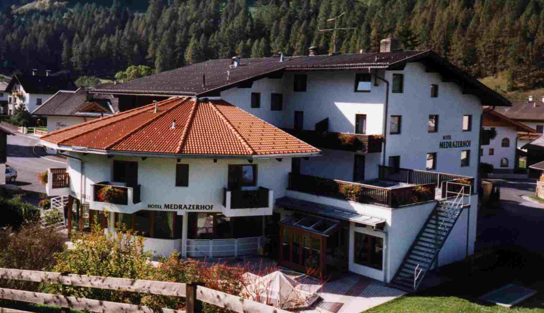 medrazer-hof.jpg (86796 Byte)